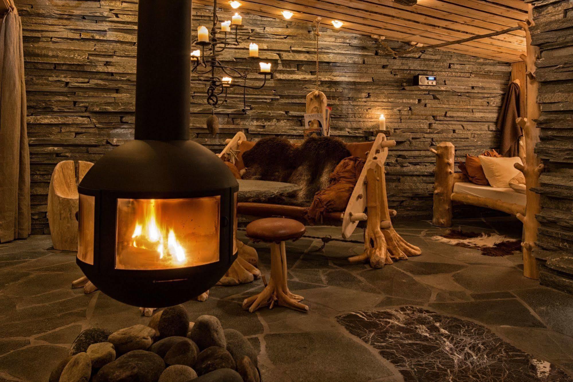 Engholm Husky Design Lodge Карасьйок Екстер'єр фото